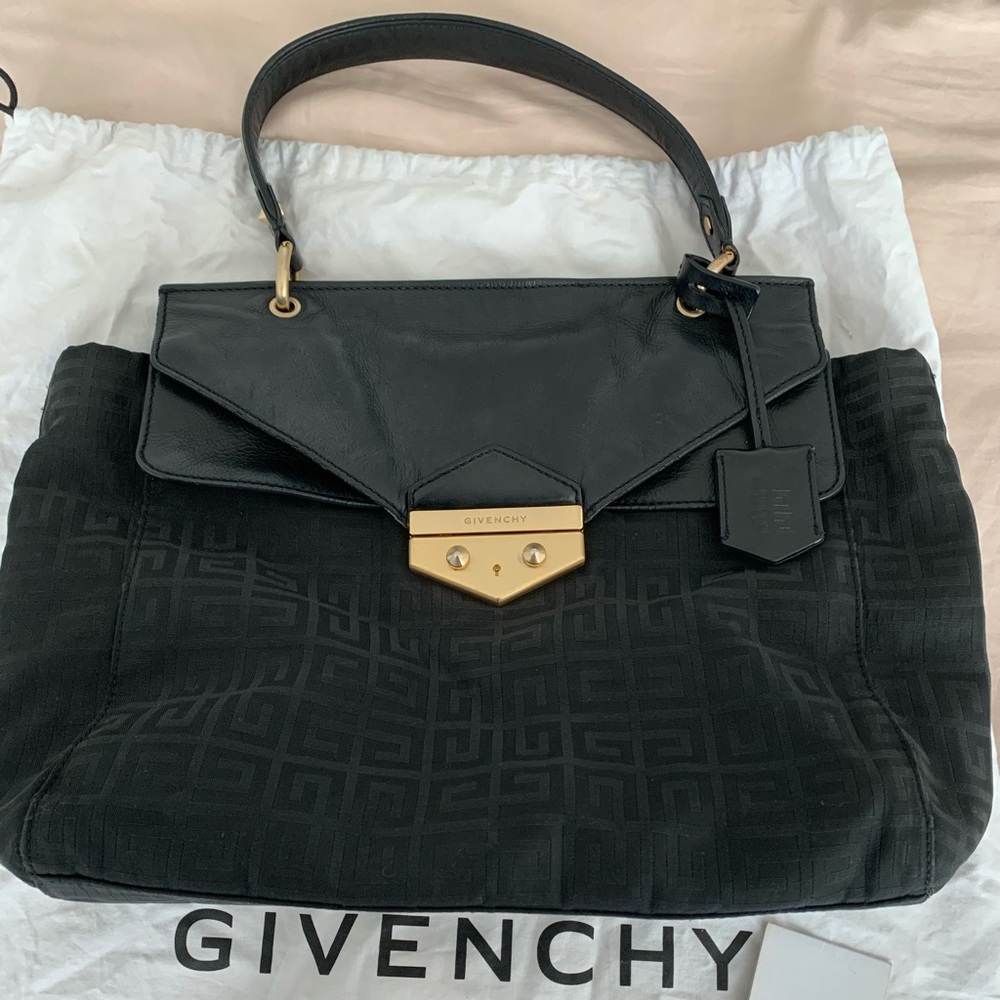 Givenchy large Antigona shoulder bag